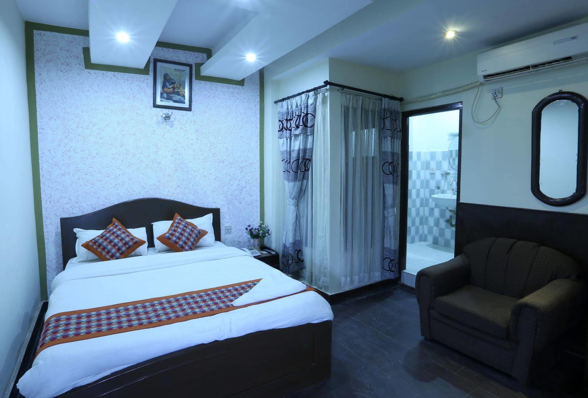 Oyo 153 Aster Hotel Nepal Kathmandu Esterno foto