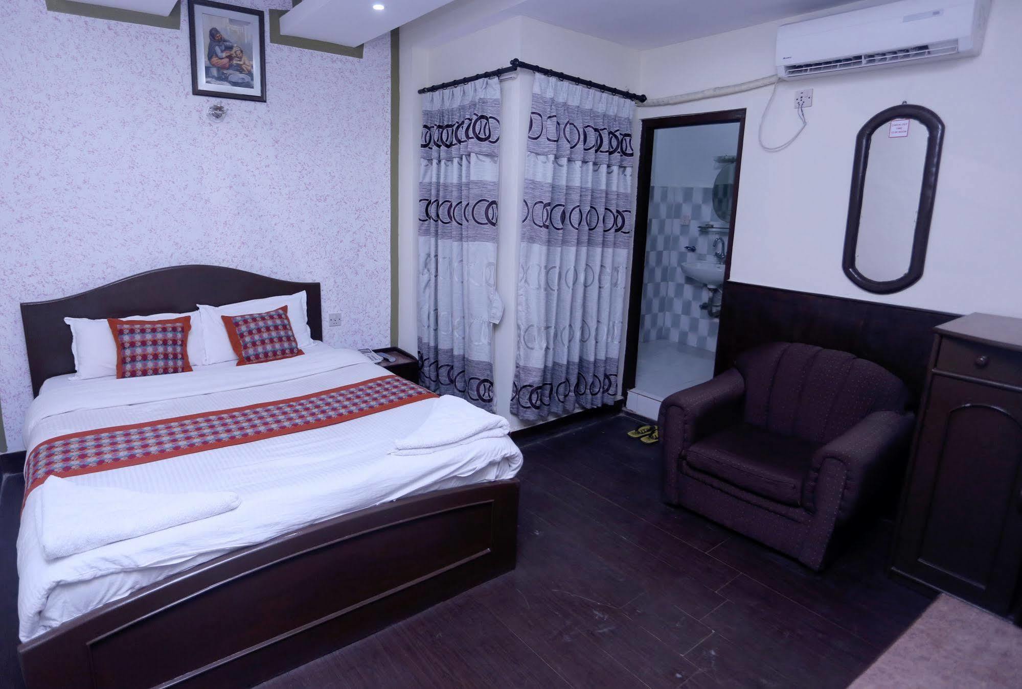 Oyo 153 Aster Hotel Nepal Kathmandu Esterno foto