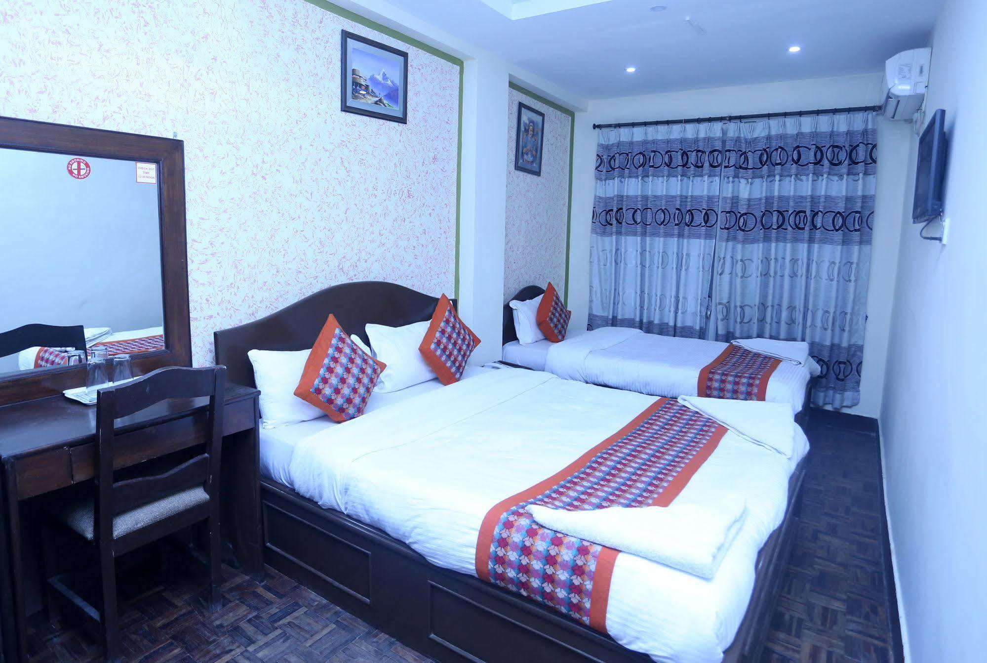 Oyo 153 Aster Hotel Nepal Kathmandu Esterno foto